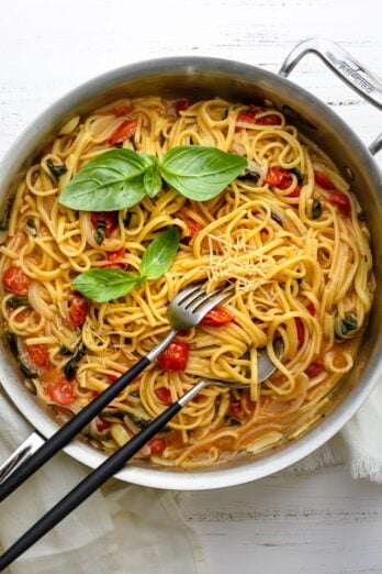 One pan pasta in a big pot