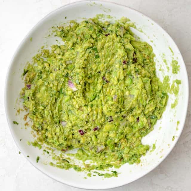 Guacamole after fully combining all ingredients.