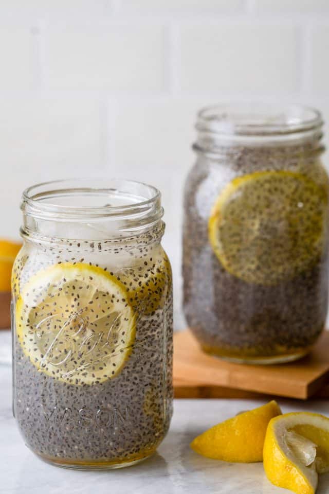 Chia fresca in glass mason jars with lemon slices