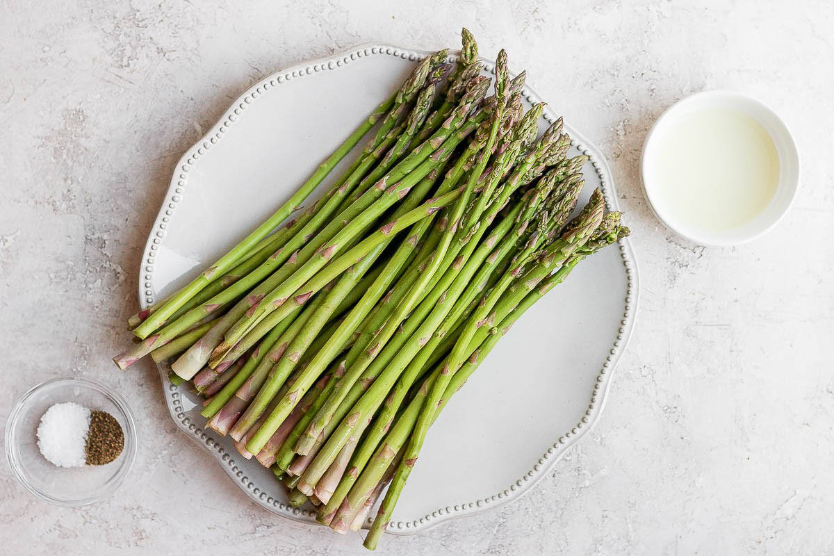 Ingredients to grill asparagus.