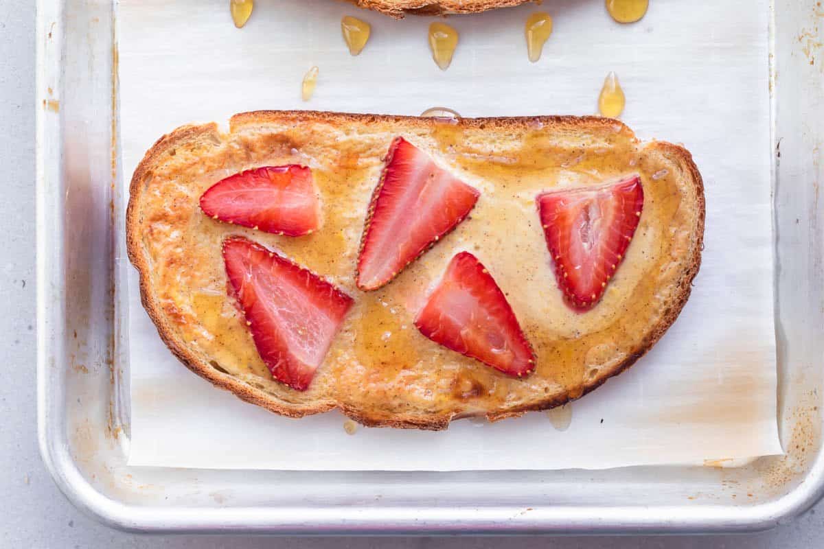 Yogurt toast topped with sliced strawberries