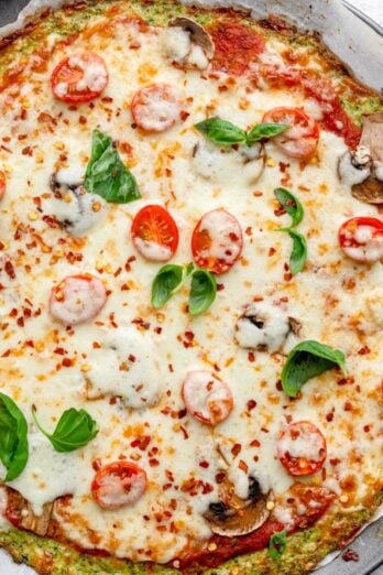 Broccoli crust pizza with vegetarian toppings