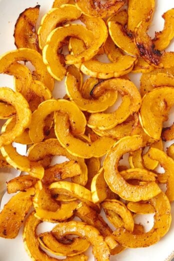 Close up shot of the roasted delicata squash.