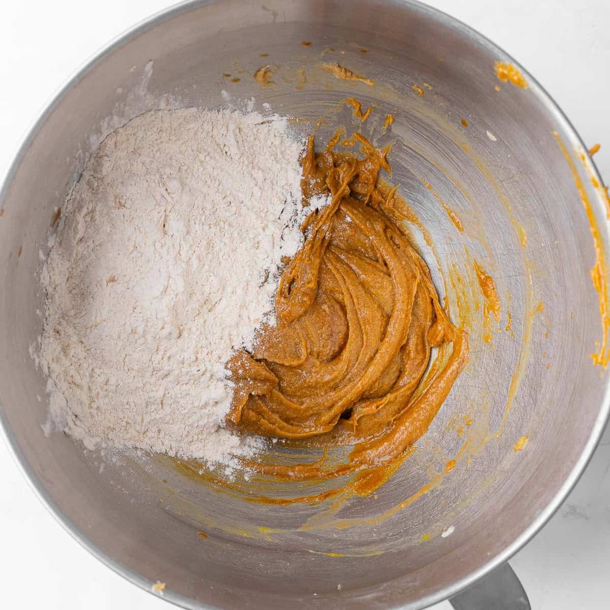 The rest of the dry ingredients added to the mixing bowl.