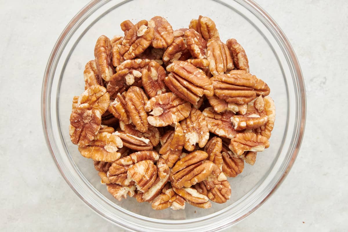 Ingredients for recipe: pecans.