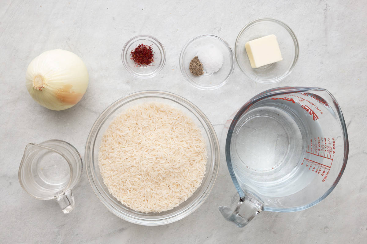 Ingredients for recipe: onion, water, rice, saffron, salt and pepper, butter.