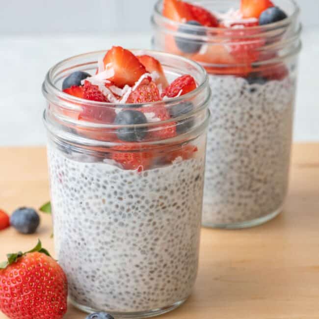 3 ingredient chia pudding.