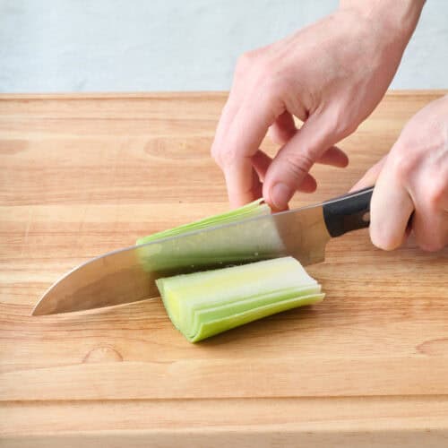 How to cut and wash leeks tutorial.