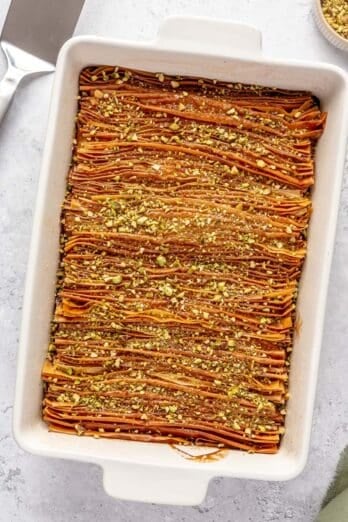 Phyllo crinkle cake recipe with pistachios.