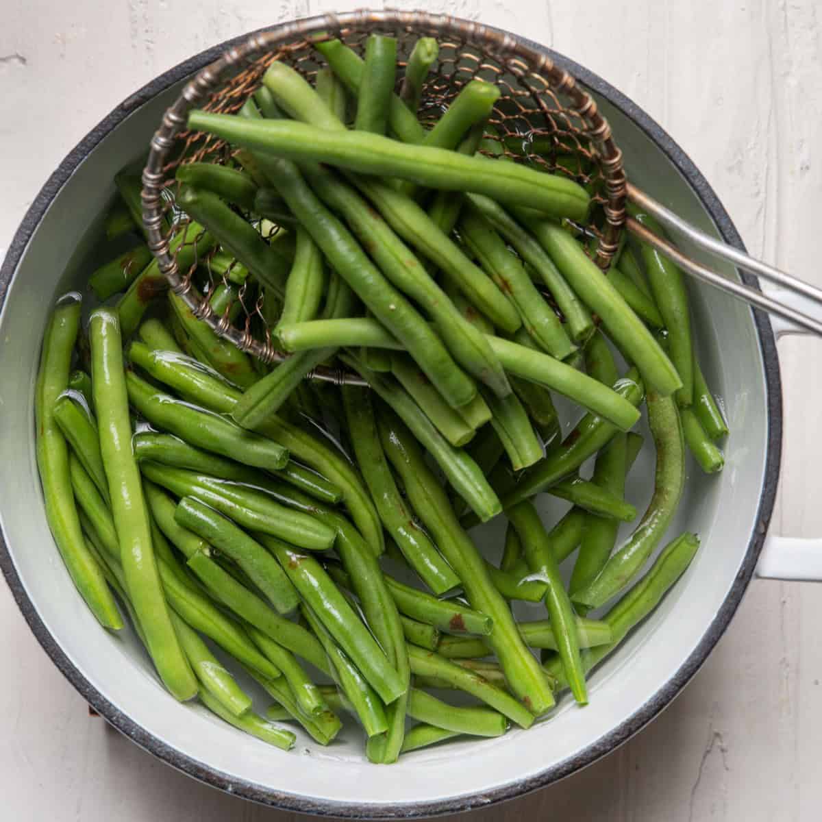 Blanching fresh green beans.