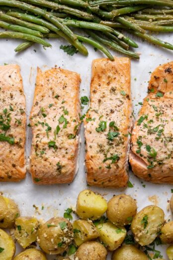Sheet pan salmon recipe with lemon and garlic.