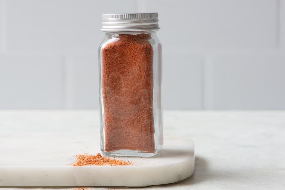 Simple recipe for how to make bbq seasoning.