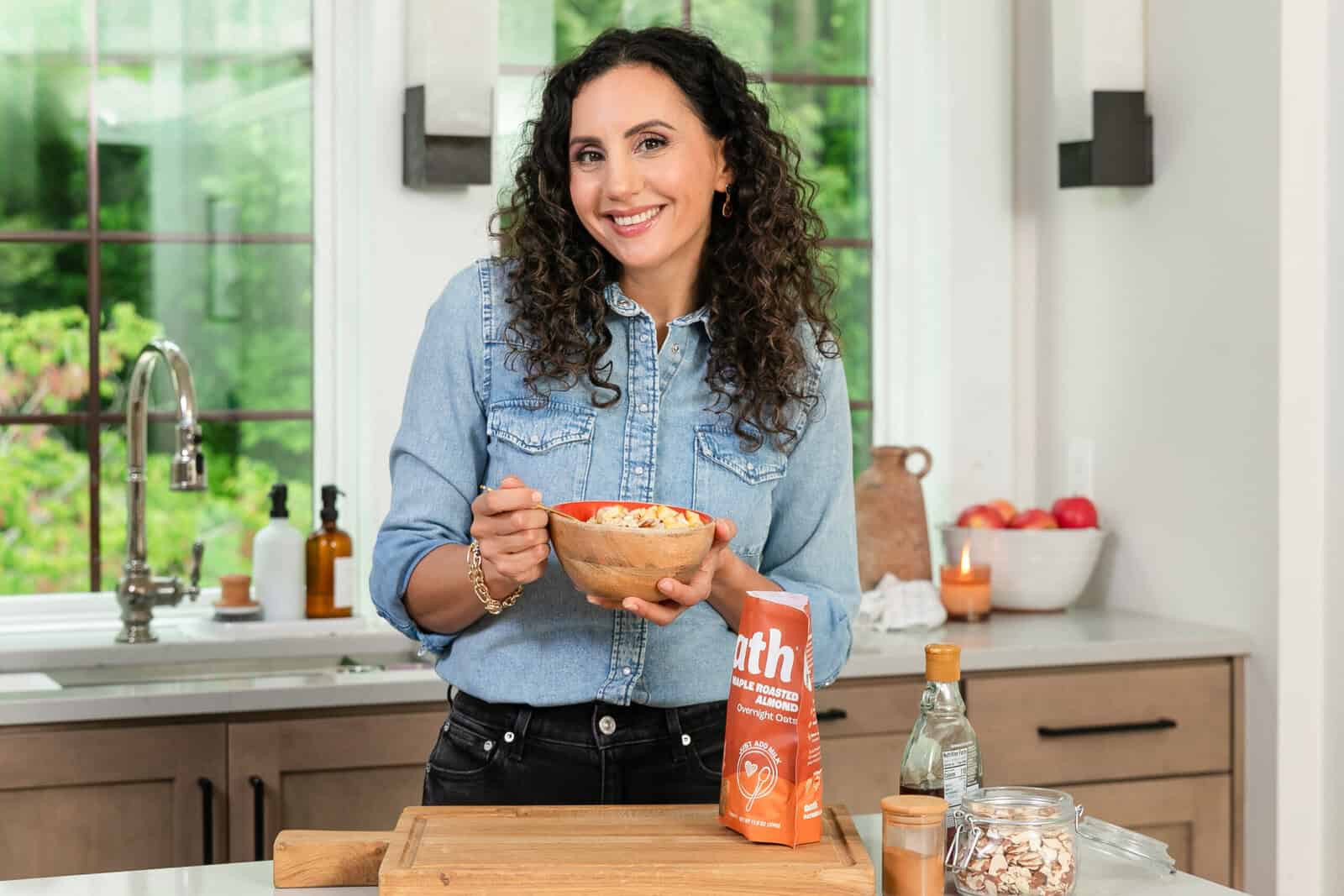 Yumna holding bowl of oath oats