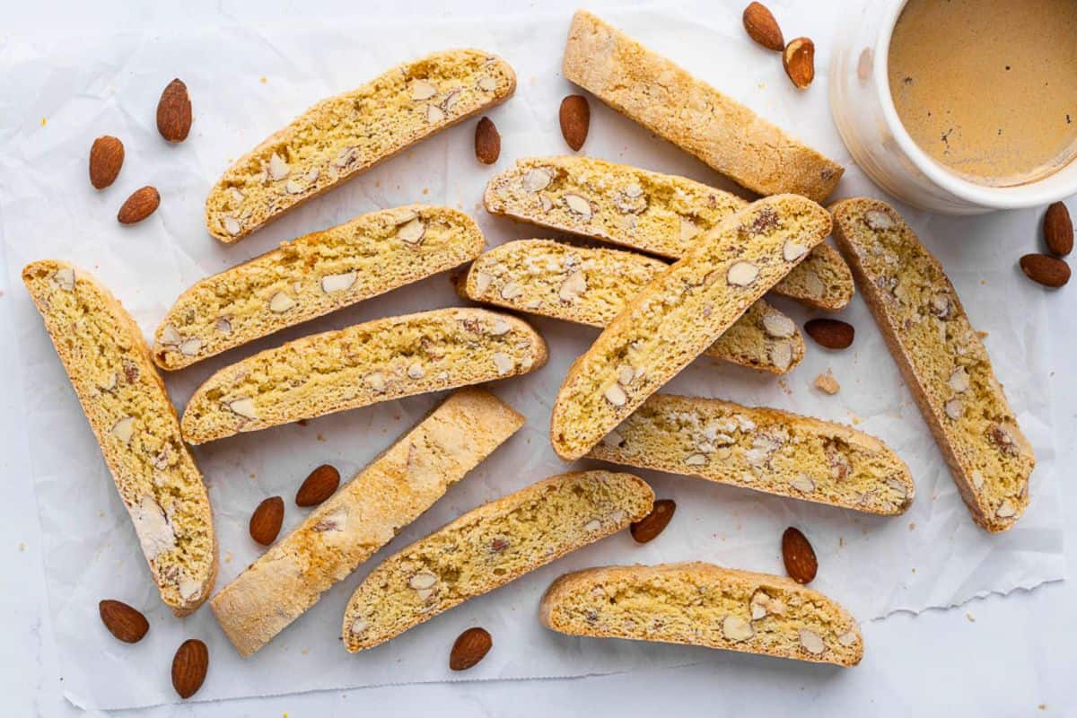 Crunchy biscotti recipe made with almonds.