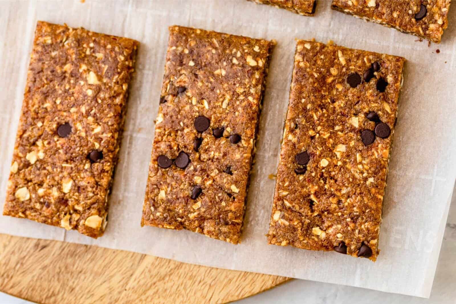 Easy homemade vegan protein bars.