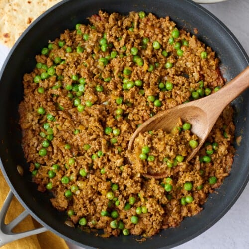 Keema curry recipe with ground beef and peas.