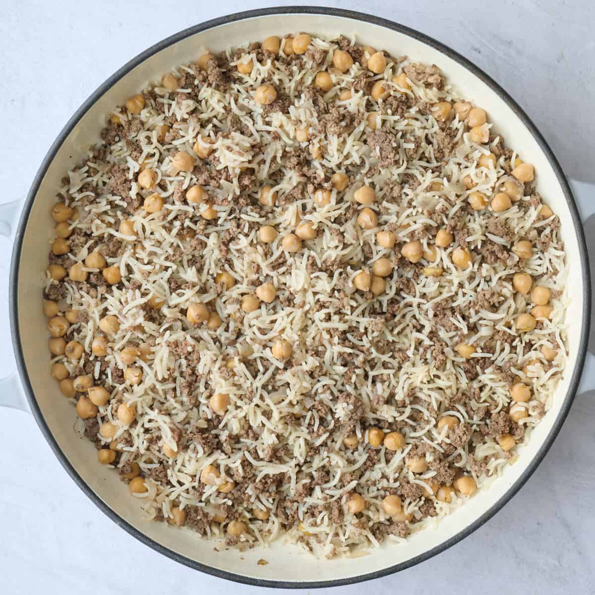 Hashweh recipe with chickpeas after cooking.