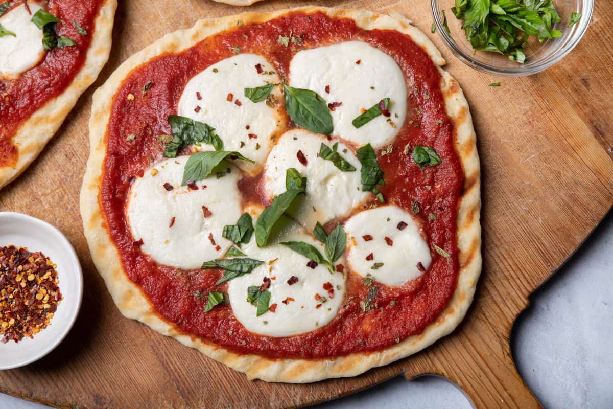 Easy homemade grilled pizza recipe.