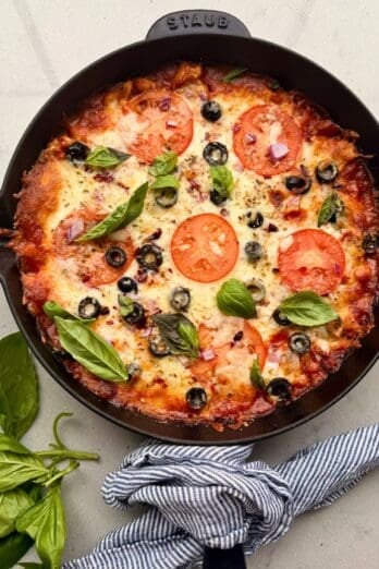Easy high protein pizza beans recipe for dipping.